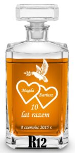 Karafka z grawerem na rocznicę ślubu