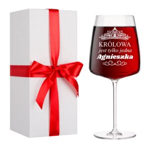 Kieliszek do wina z grawerem